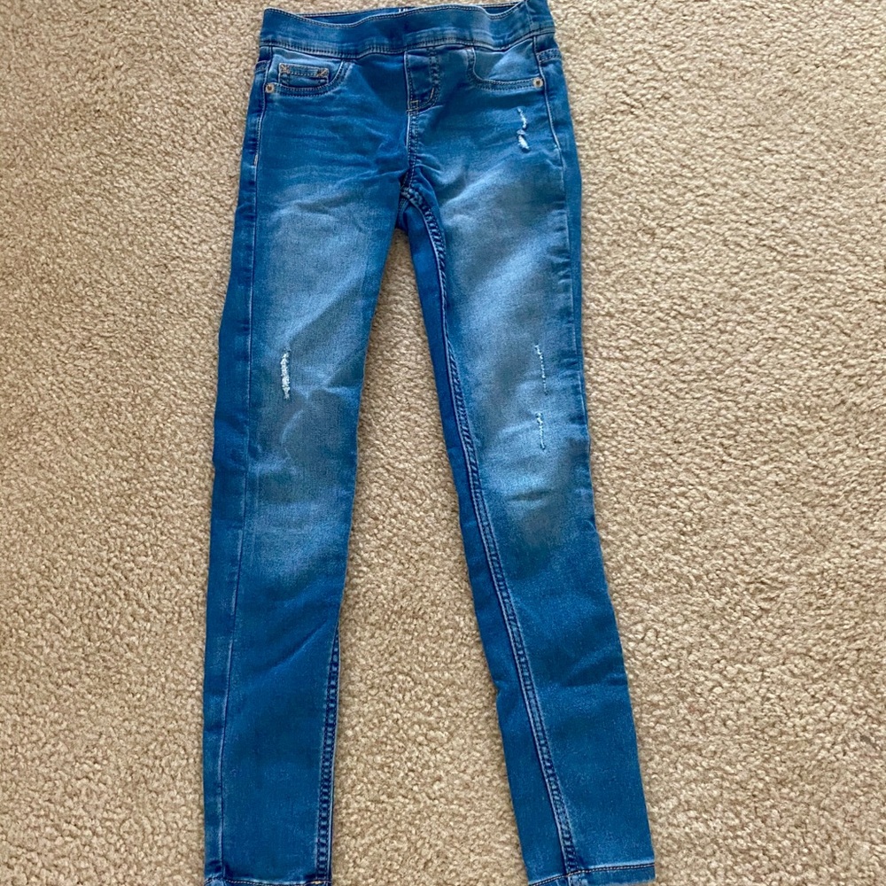 Destructed pull on jean leggings